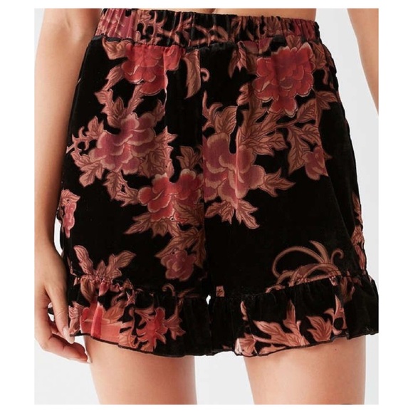 Urban Outfitters Velvet Burnout Floral Shorts - Picture 2 of 8